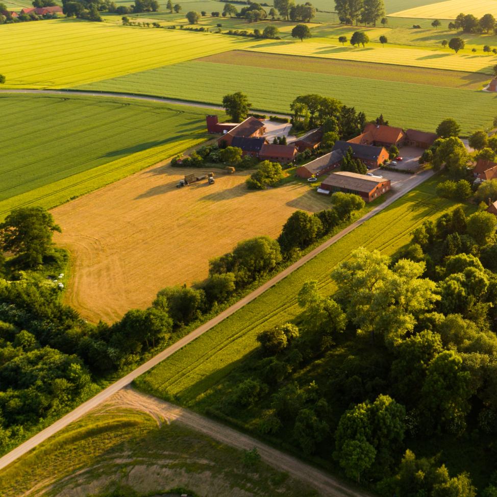 Vous avez un terrain à vendre à Bordeaux ou dans ses alentours ? Contactez nous
